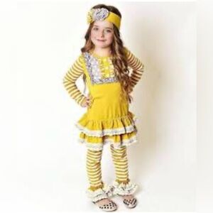 Oopsie Daisy Yellow and Gray Coordinating Set in Girls Size 5